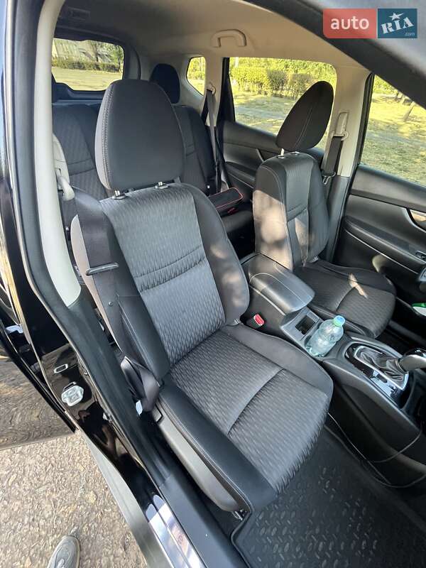 Позашляховик / Кросовер Nissan Rogue 2016 в Кривому Розі фото 16 Позашляховик / Кросовер Nissan Rogue 2016 в Кривому Розі