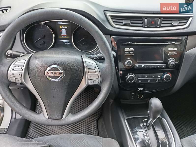 Позашляховик / Кросовер Nissan Rogue 2016 в Ірпені