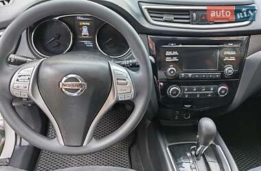 Внедорожник / Кроссовер Nissan Rogue 2016 в 