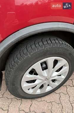 Внедорожник / Кроссовер Nissan Rogue 2016 в Дубно