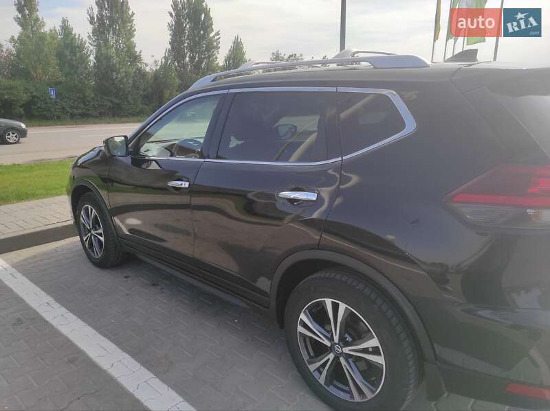 Внедорожник / Кроссовер Nissan Rogue 2018 в Каменец-Подольском