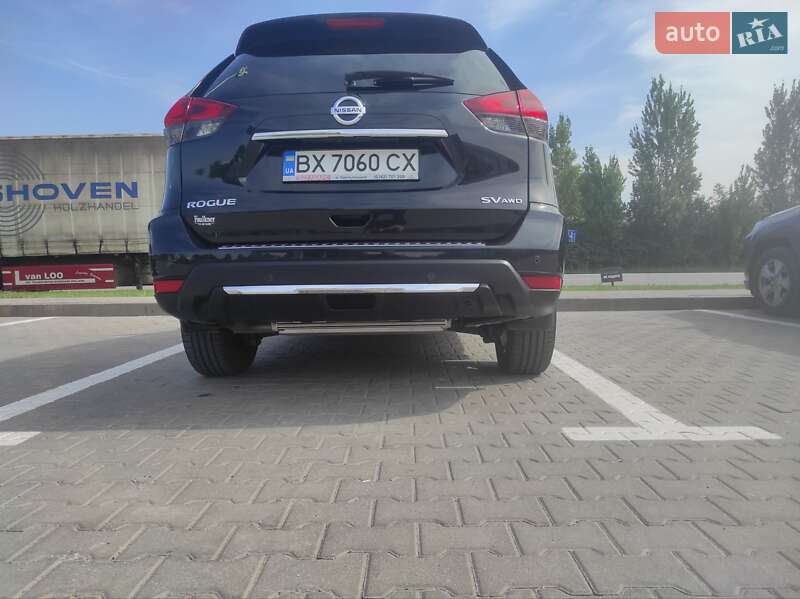 Внедорожник / Кроссовер Nissan Rogue 2018 в Каменец-Подольском