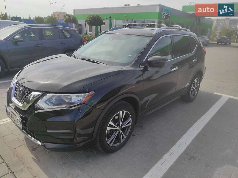 Внедорожник / Кроссовер Nissan Rogue 2018 в Каменец-Подольском