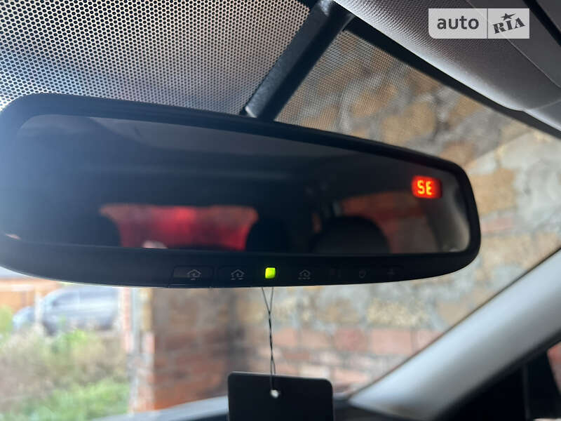 Позашляховик / Кросовер Nissan Rogue 2017 в Житомирі