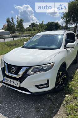 Позашляховик / Кросовер Nissan Rogue 2017 в Тернополі