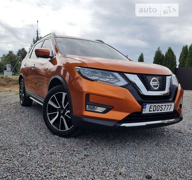Внедорожник / Кроссовер Nissan Rogue 2018 в Сумах
