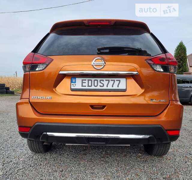 Внедорожник / Кроссовер Nissan Rogue 2018 в Сумах