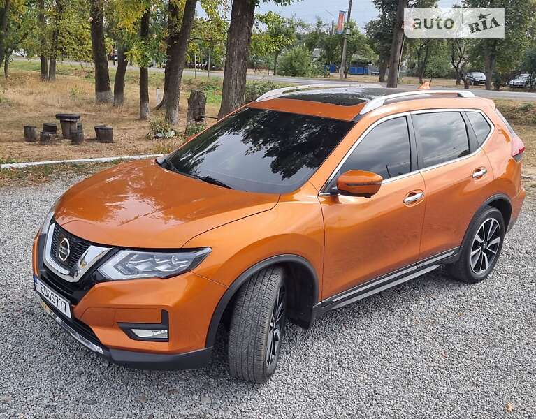 Внедорожник / Кроссовер Nissan Rogue 2018 в Сумах