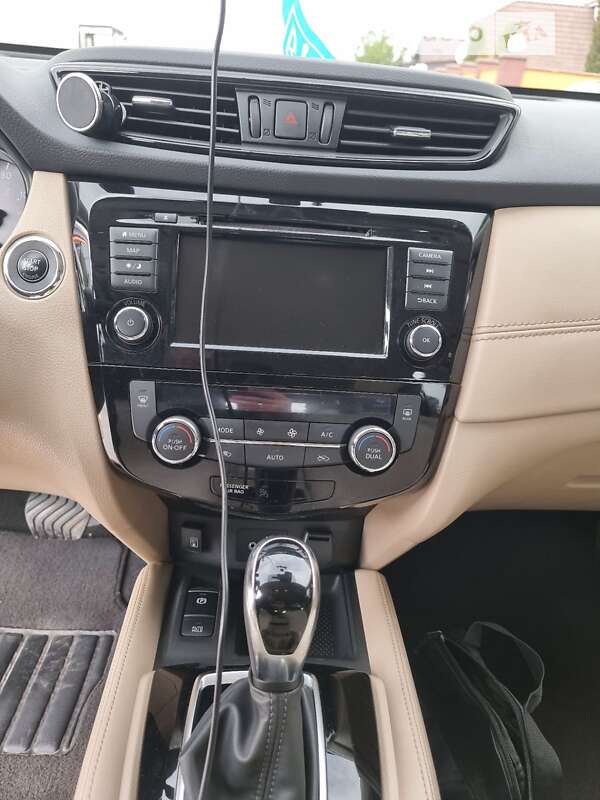 Внедорожник / Кроссовер Nissan Rogue 2018 в Сумах