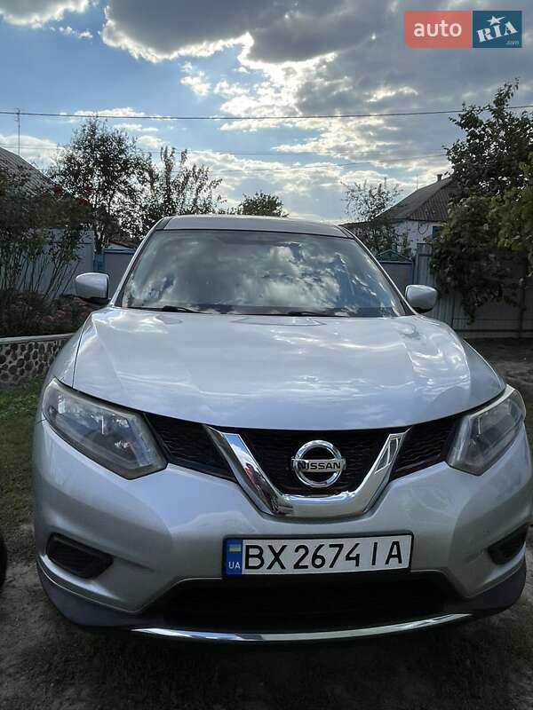 Позашляховик / Кросовер Nissan Rogue 2016 в 