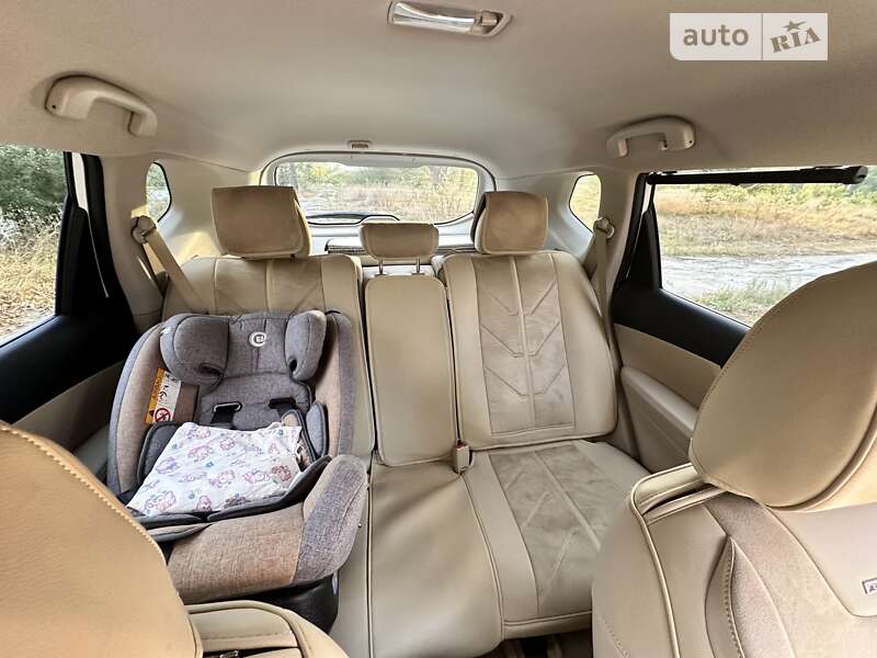 Внедорожник / Кроссовер Nissan Rogue 2014 в Краснограде