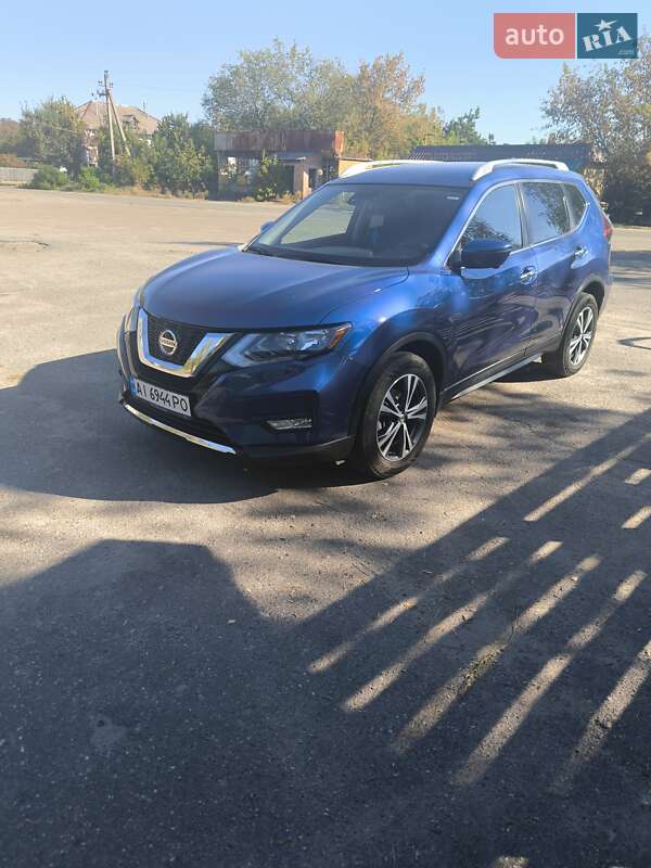 Позашляховик / Кросовер Nissan Rogue 2020 в Немішаєве