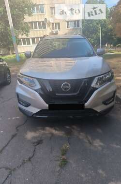 Внедорожник / Кроссовер Nissan Rogue 2018 в 