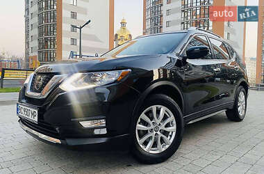 Внедорожник / Кроссовер Nissan Rogue 2017 в Львове