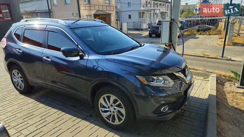 Внедорожник / Кроссовер Nissan Rogue 2015 в Харькове