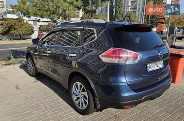 Внедорожник / Кроссовер Nissan Rogue 2015 в 
