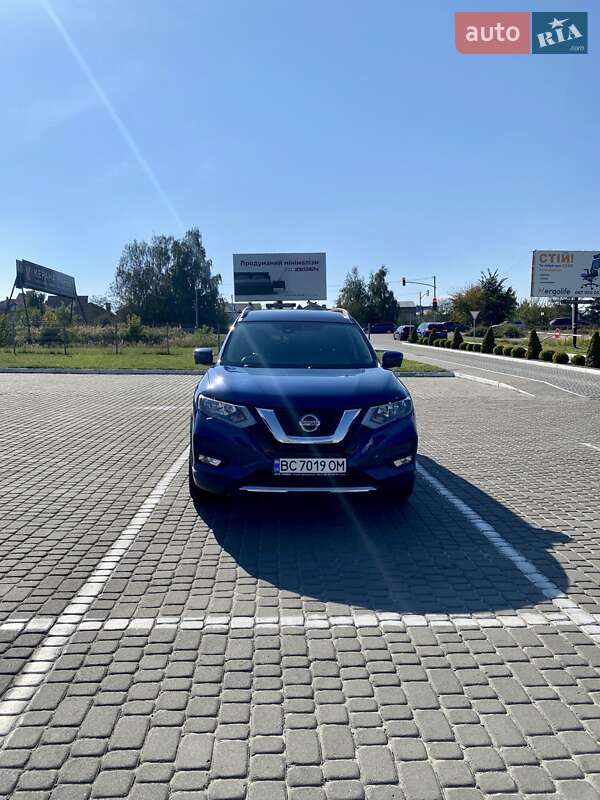 Позашляховик / Кросовер Nissan Rogue 2018 в Львові