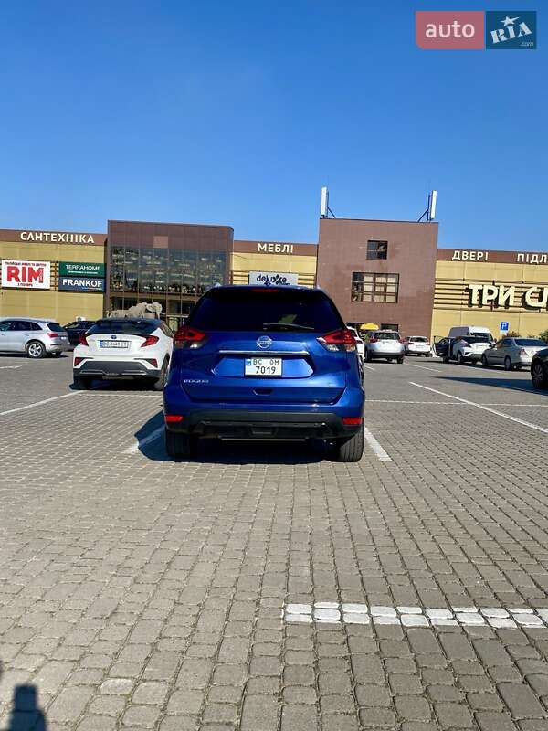 Позашляховик / Кросовер Nissan Rogue 2018 в Львові