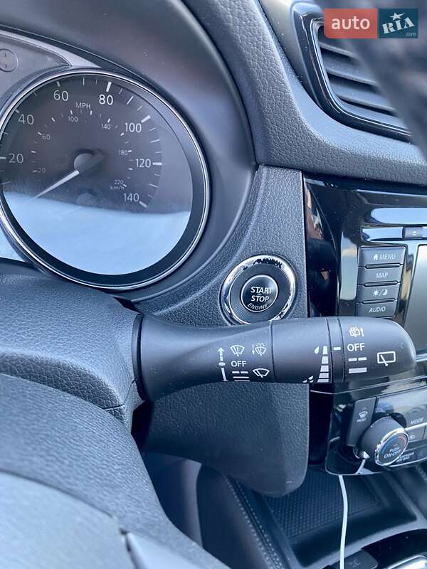 Позашляховик / Кросовер Nissan Rogue 2018 в Львові