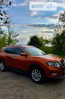 Позашляховик / Кросовер Nissan Rogue 2017 в Львові