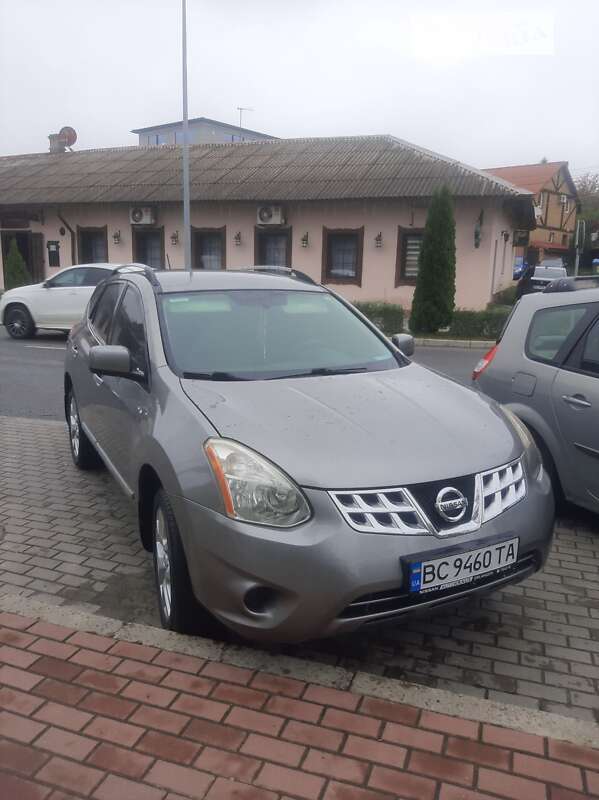 Внедорожник / Кроссовер Nissan Rogue 2014 в Львове