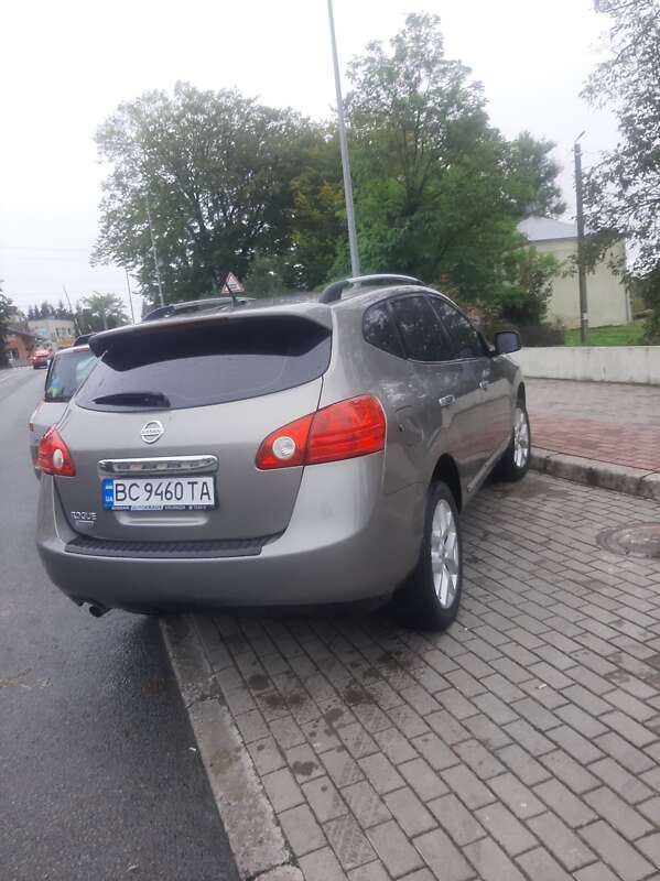 Внедорожник / Кроссовер Nissan Rogue 2014 в Львове