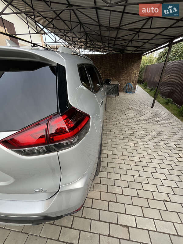 Позашляховик / Кросовер Nissan Rogue 2018 в Охтирці