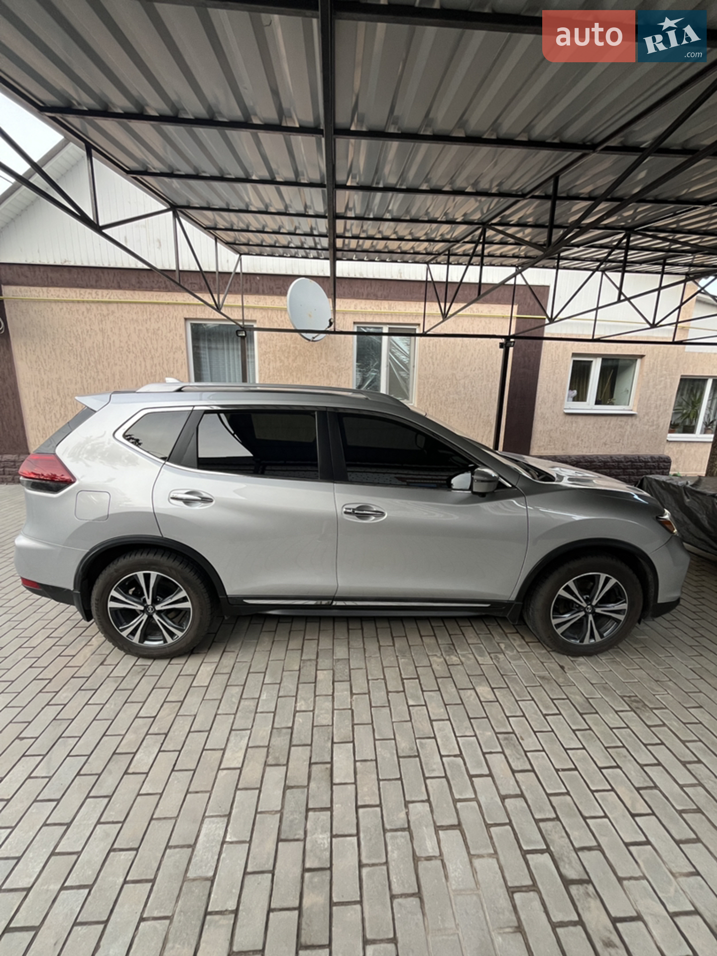 2018 Nissan Rogue - фото 1