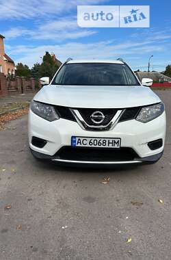 Позашляховик / Кросовер Nissan Rogue 2016 в Луцьку