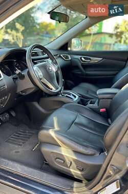 Внедорожник / Кроссовер Nissan Rogue 2016 в 