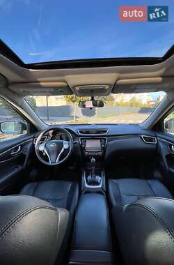 Внедорожник / Кроссовер Nissan Rogue 2016 в 