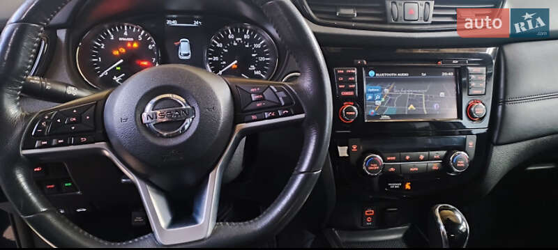 Позашляховик / Кросовер Nissan Rogue 2017 в Коломиї