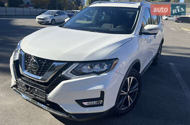 Позашляховик / Кросовер Nissan Rogue 2019 в 
