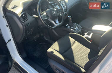 Позашляховик / Кросовер Nissan Rogue 2019 в 