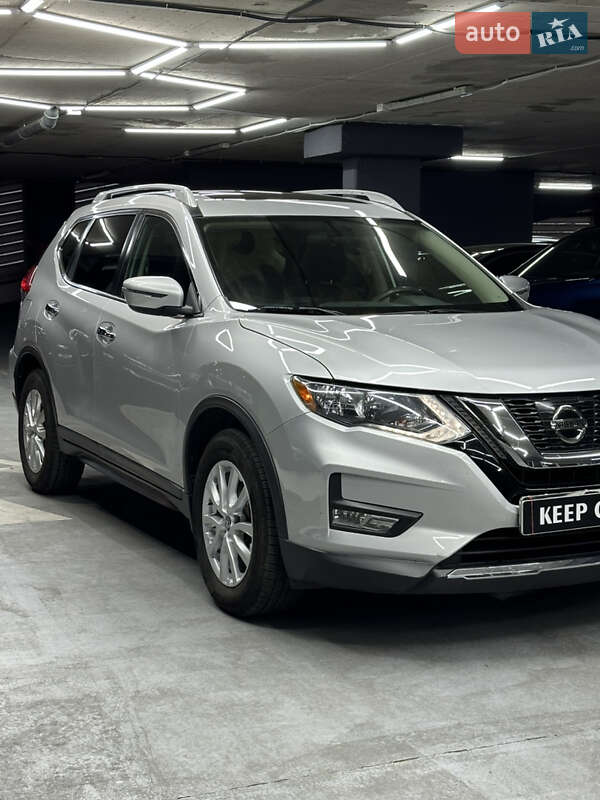 Позашляховик / Кросовер Nissan Rogue 2017 в Одесі