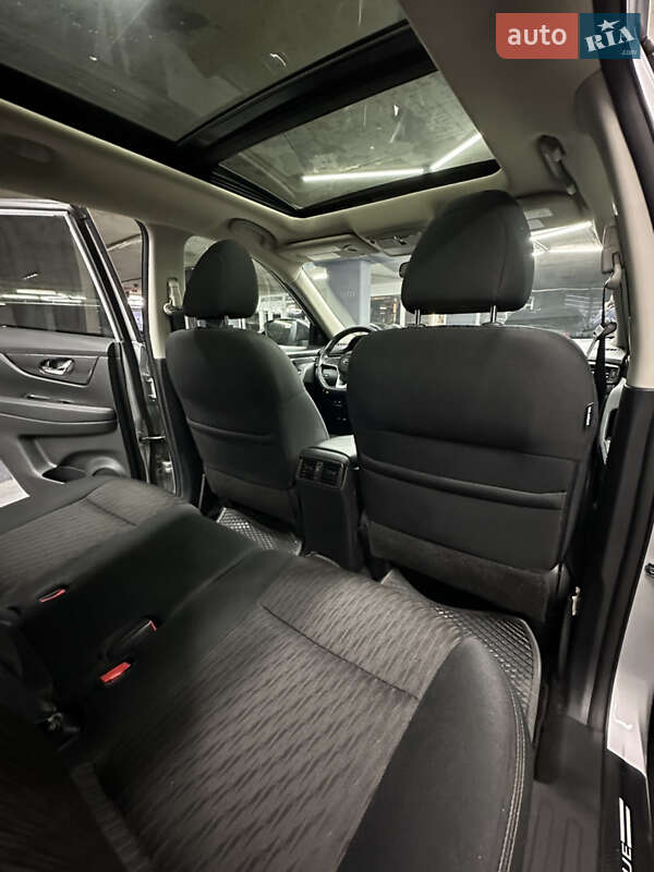 Позашляховик / Кросовер Nissan Rogue 2017 в Одесі