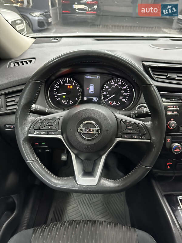 Позашляховик / Кросовер Nissan Rogue 2017 в Одесі