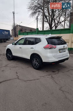 Внедорожник / Кроссовер Nissan Rogue 2016 в Белой Церкви