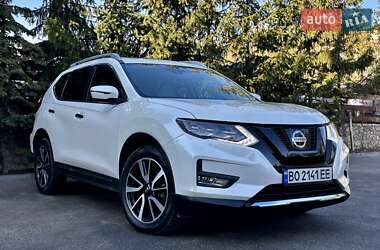 Внедорожник / Кроссовер Nissan Rogue 2017 в Тернополе