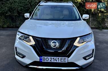 Внедорожник / Кроссовер Nissan Rogue 2017 в Тернополе