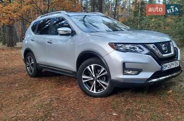 Внедорожник / Кроссовер Nissan Rogue 2017 в Конотопе