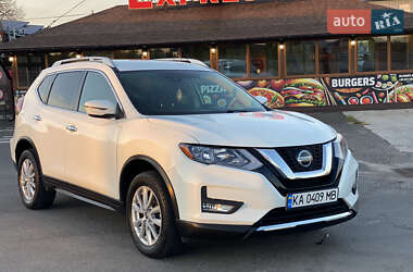 Внедорожник / Кроссовер Nissan Rogue 2019 в Киеве