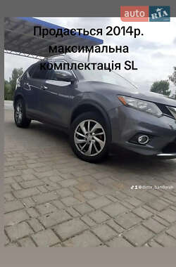 Внедорожник / Кроссовер Nissan Rogue 2014 в Ивано-Франковске