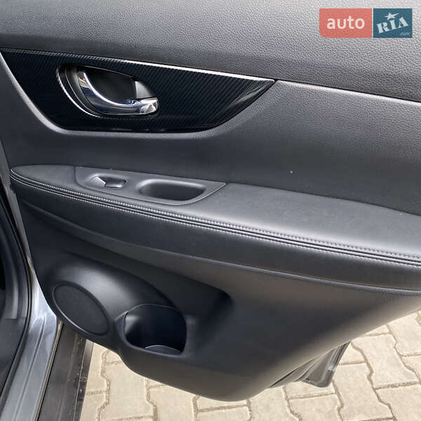 Внедорожник / Кроссовер Nissan Rogue 2016 в Измаиле