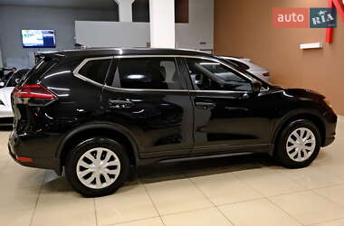 Внедорожник / Кроссовер Nissan Rogue 2019 в 