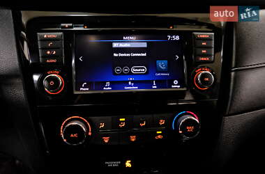 Внедорожник / Кроссовер Nissan Rogue 2019 в 