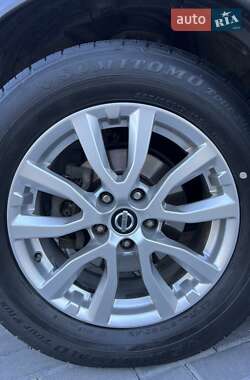 Внедорожник / Кроссовер Nissan Rogue 2016 в 