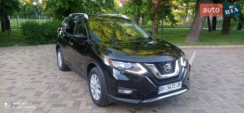 Позашляховик / Кросовер Nissan Rogue 2017 в Полтаві