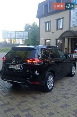 Внедорожник / Кроссовер Nissan Rogue 2017 в 