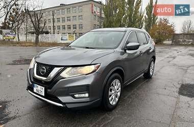 Позашляховик / Кросовер Nissan Rogue 2017 в Києві